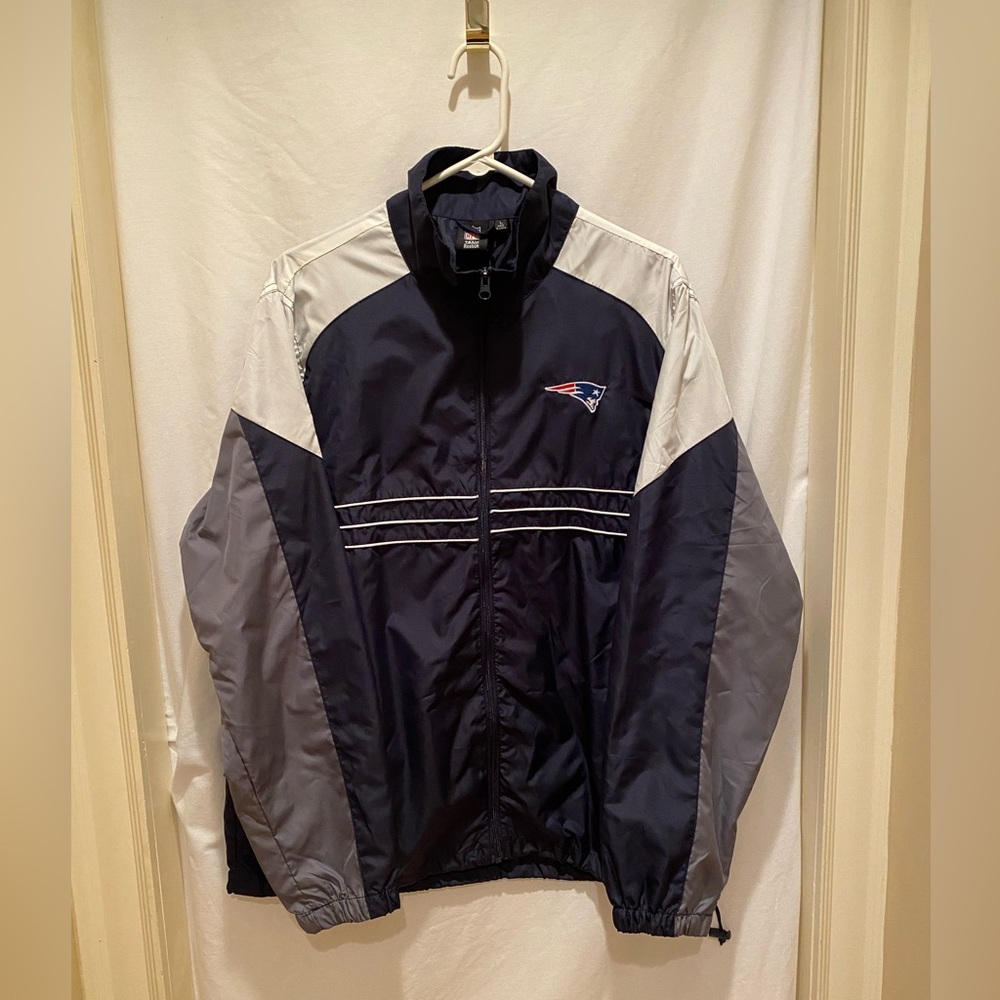 NWOT NFL Reebok Team Apparel New England Patriots Windbreaker Mens Size Large